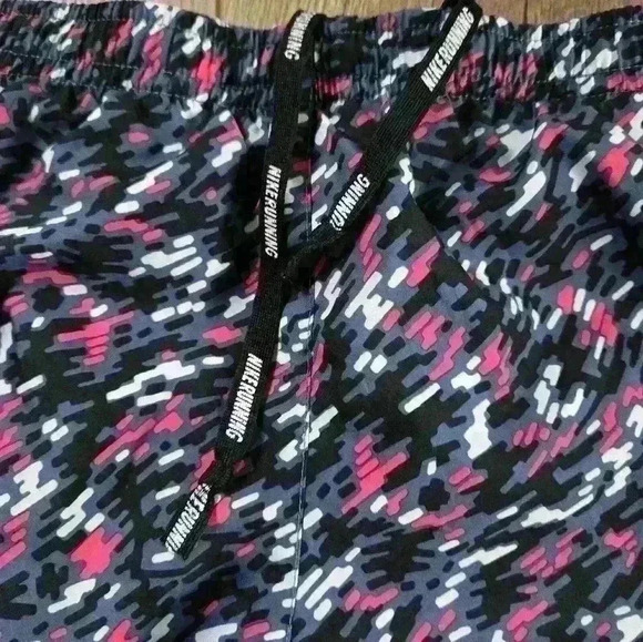 NIKE women's small dri fit Pink And Black shorts - Picture 6 of 10